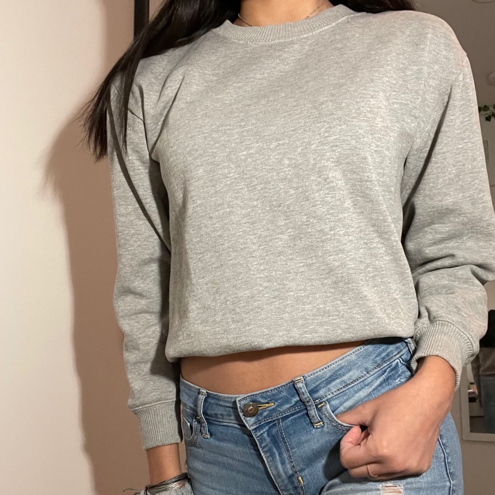 🤍 Urban Outfitters Pullover Sweater 🤍